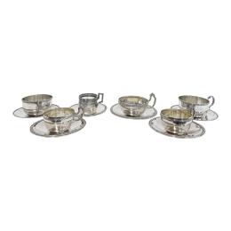 986 - CINCO TAZAS Y SEIS PLATOS DE PLATA DE LOS AÑOS 40