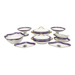 107 - SERVICIO DE MESA EN PORCELANA DE LIMOGES MEDIADOS S.XX
