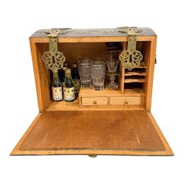 1342 - CAJA LICORERA DE MEDIADOS DEL S.XX