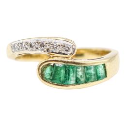 118 - ANILLO CON ESMERALDAS Y BRILLANTES