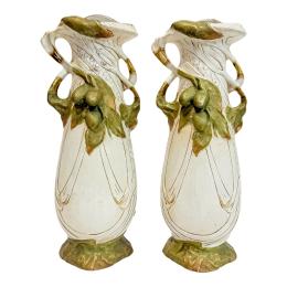 740 - PAREJA DE JARRONES ROYAL DUX FINALES SIGLO XIX