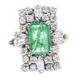 130 - ANILLO ROSETÓN CON ESMERALDA Y BRILLANTES