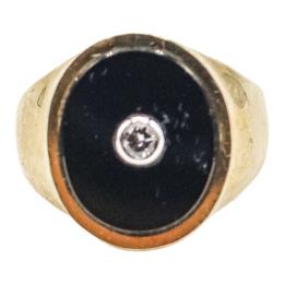 131 - ANILLO SELLO CON ÓNIX Y BRILLANTE