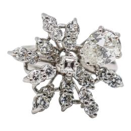 393 - SORTIJA ROSETÓN CON DIAMANTES, DE MEDIADOS S.XX