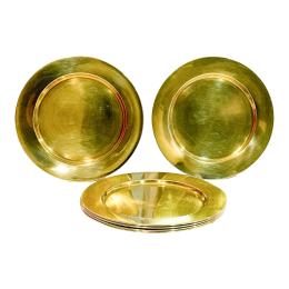 52 - 6 PLATOS DE RESPETO EN METAL DORADO DEL ÚLTIMO TERCIO S. XX