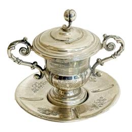 1055 - PEQUEÑA COPA Y PLATITO DE PLATA PUNZONADA DE FINALES S. XIX