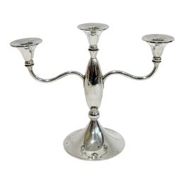 962 - CANDELABRO EN PLATA DE MEDIADOS DEL S.XX