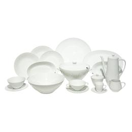 122 - VAJILLA EN PORCELANA ALEMANA DEL ÚLTIMO TERCIO S.XX