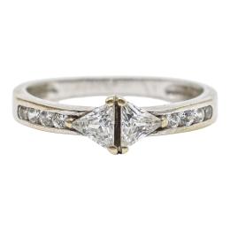 57 - ANILLO CON CIRCONITAS