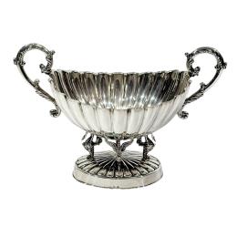 136 - CENTRO DE MESA EN PLATA DE MEDIADOS DEL S.XX