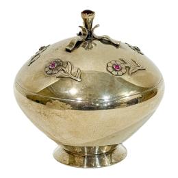 706 - CAJA BOMBONERA EN PLATA DEL ÚLTIMO TERCIO DEL S.XX