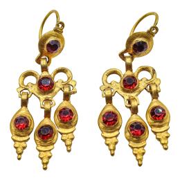 221 - PENDIENTES GIRANDOLE PARA IMÁGEN, DE PPS. DEL S.XX