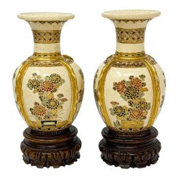 465 - PAREJA DE JARRONES JAPONESES