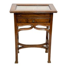 351 - MUEBLE COSTURERO MODERNISTA DE PRINCIPIOS DEL S.XX