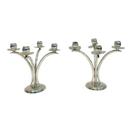 764 - PAREJA DE CANDELABROS EN PLATA DE MEDIADOS DEL S.XX