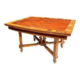 341 - MESA DE COMEDOR DEL PRIMER CUARTO DE SIGLO XX