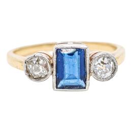 58 - ANILLO CON DIAMANTES