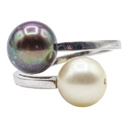 60 - ANILLO CON PERLAS DE CAPARROS