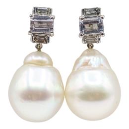 151 - PENDIENTES CON PERLAS AUSTRALIANAS Y DIAMANTES