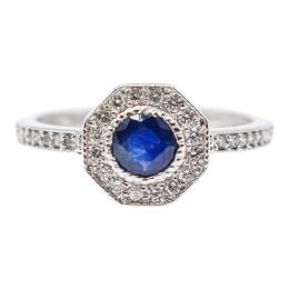 81 - ANILLO ROSETÓN CON ZAFIRO Y BRILLANTES