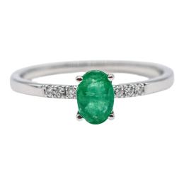 41 - ANILLO CON ESMERALDA Y BRILLANTES
