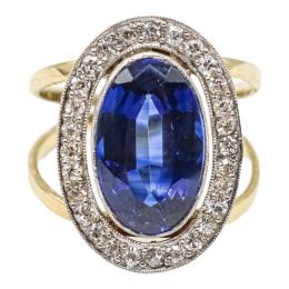 82 - ANILLO ROSETÓN CON ZAFIRO Y DIAMANTES