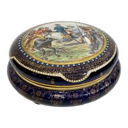 546 - CAJA BOMBONERA DE PORCELANA FRANCESA S, XX