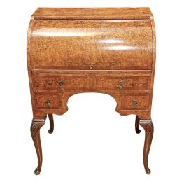 368 - BURO CILINDRO DE ESTILO REINA ANA CIRCA 1920