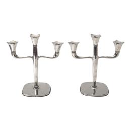 1084 - PAREJA DE CANDELABROS DE PLATA  DEL ÚLTIMI TERCIO S. XX