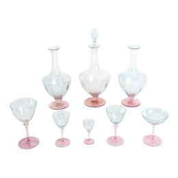 36 - CONJUNTO DE COPAS Y BOTELLAS SEGUNDO TERCIO DEL SIGLO XX