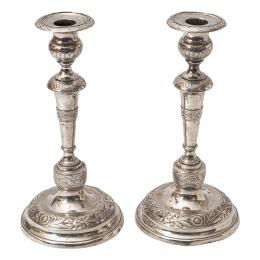 1091 - PAREJA DE CANDELEROS DE PLATA  DEL SIGLO XIX