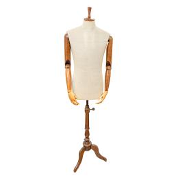 777 - MANIQUÍ CABALLERO