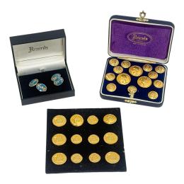 756 - COLECCIÓN DE BOTONES INGLESES Y GEMELOS ARMADA 