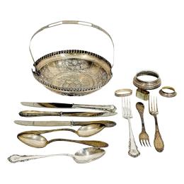 1031 - CONJUNTO DE PIEZAS EN PLATA DE MEDIADOS DE SIGLO XX