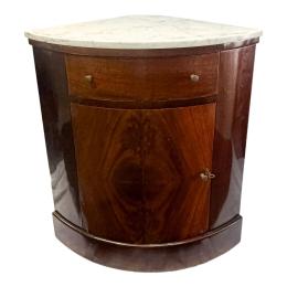 513 - MUEBLE ESQUINERO DEL ÚLTIMO CUARTO DE SIGLO XIX