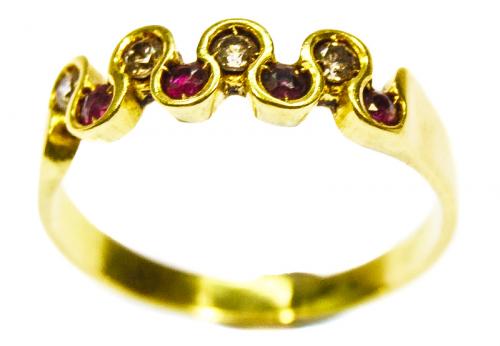 ANILLO CON RUBIES Y CIRCONITAS