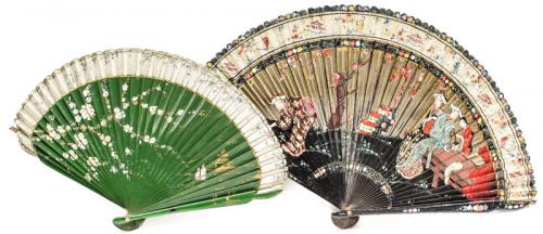 DOS ABANICOS ORIENTALES LACADOS