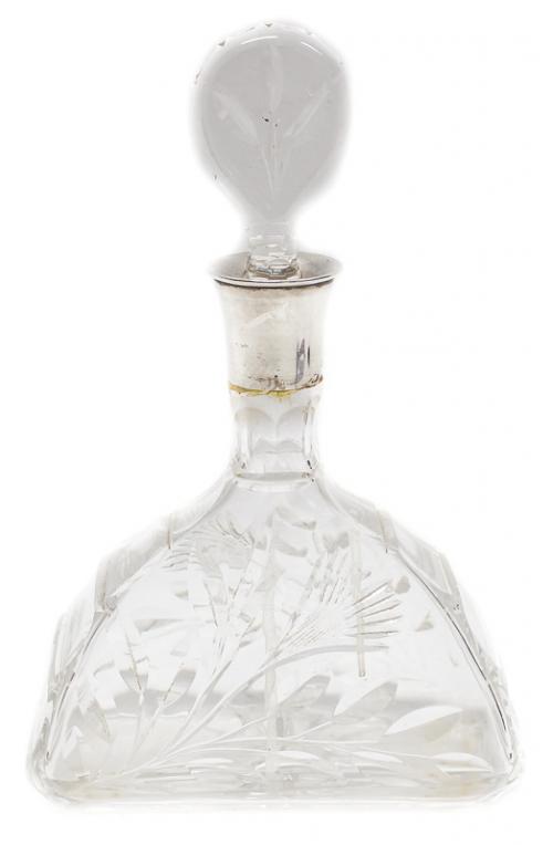 BOTELLA LICORERA EN CRISTAL TALLADO Y PLATA
