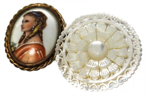 DOS BROCHES DE MEDIADOS S.XX