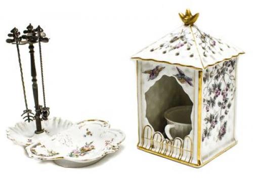 BANDEJITA Y LUZ DE ACEITE EN PORCELANA
