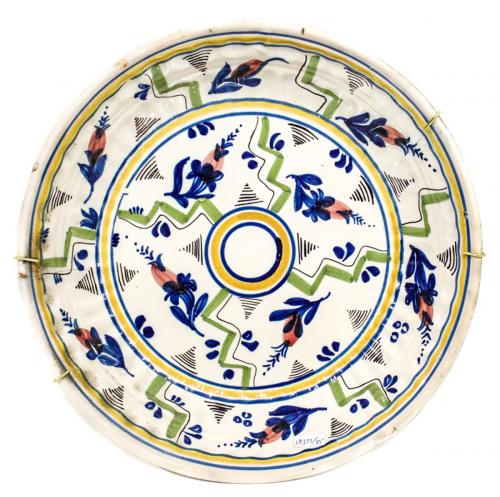 PLATO EN CERÁMICA DE MANISES