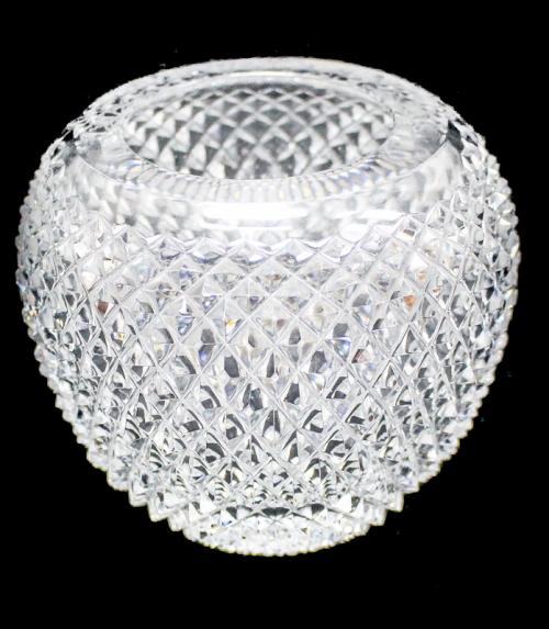 PEQUEÑO JARRÓN EN CRISTAL TALLADO