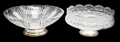DOS CENTROS DE MESA EN CRISTAL Y PLATA