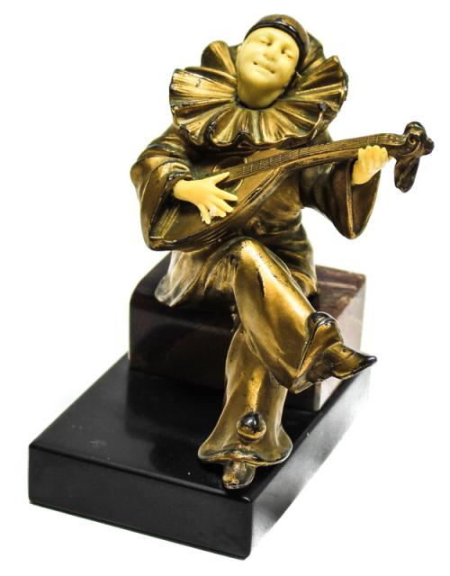 FIGURA CRISELEFANTINA DE LOS AÑOS 30