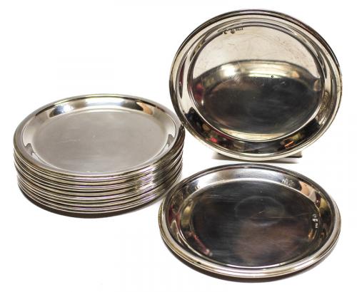 DOCE PLATOS DE PLATA PARA PAN