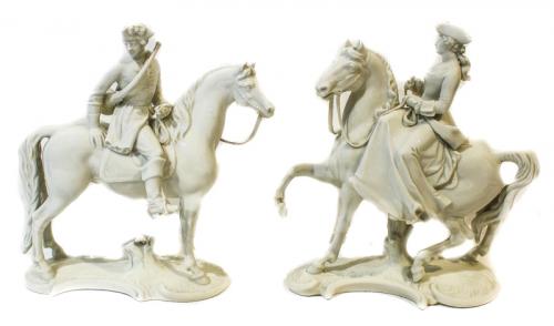 PAREJA DE FIGURAS EN PORCELANA  ALEMANA