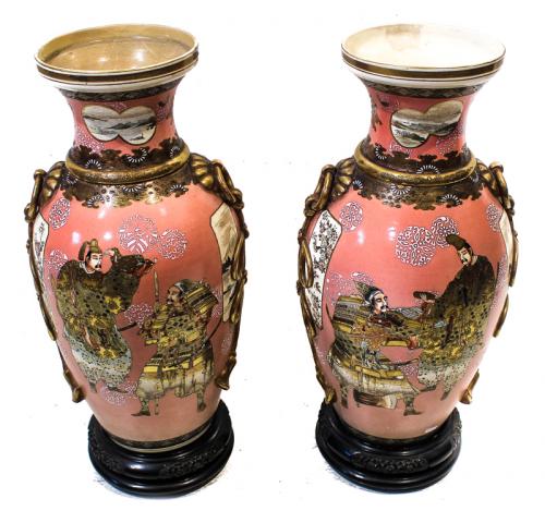 PAREJA DE JARRONES DE PORCELANA JAPONESA