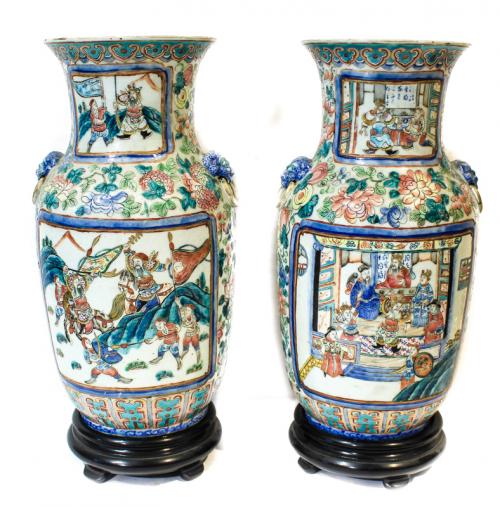 PAREJA DE JARRONES ORIENTALES