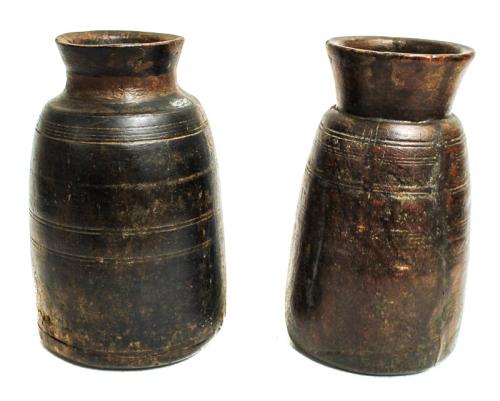PAREJA DE RECIPIENTES DE MADERA
