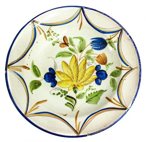 PLATO EN CERÁMICA DE MANISES DEL SIGLO XIX